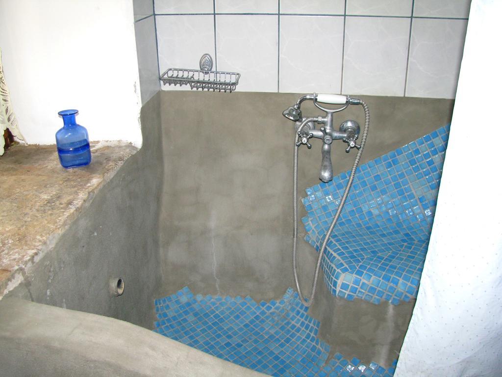 Porfyrousa Traditional Hotel Milopotamos  Extérieur photo